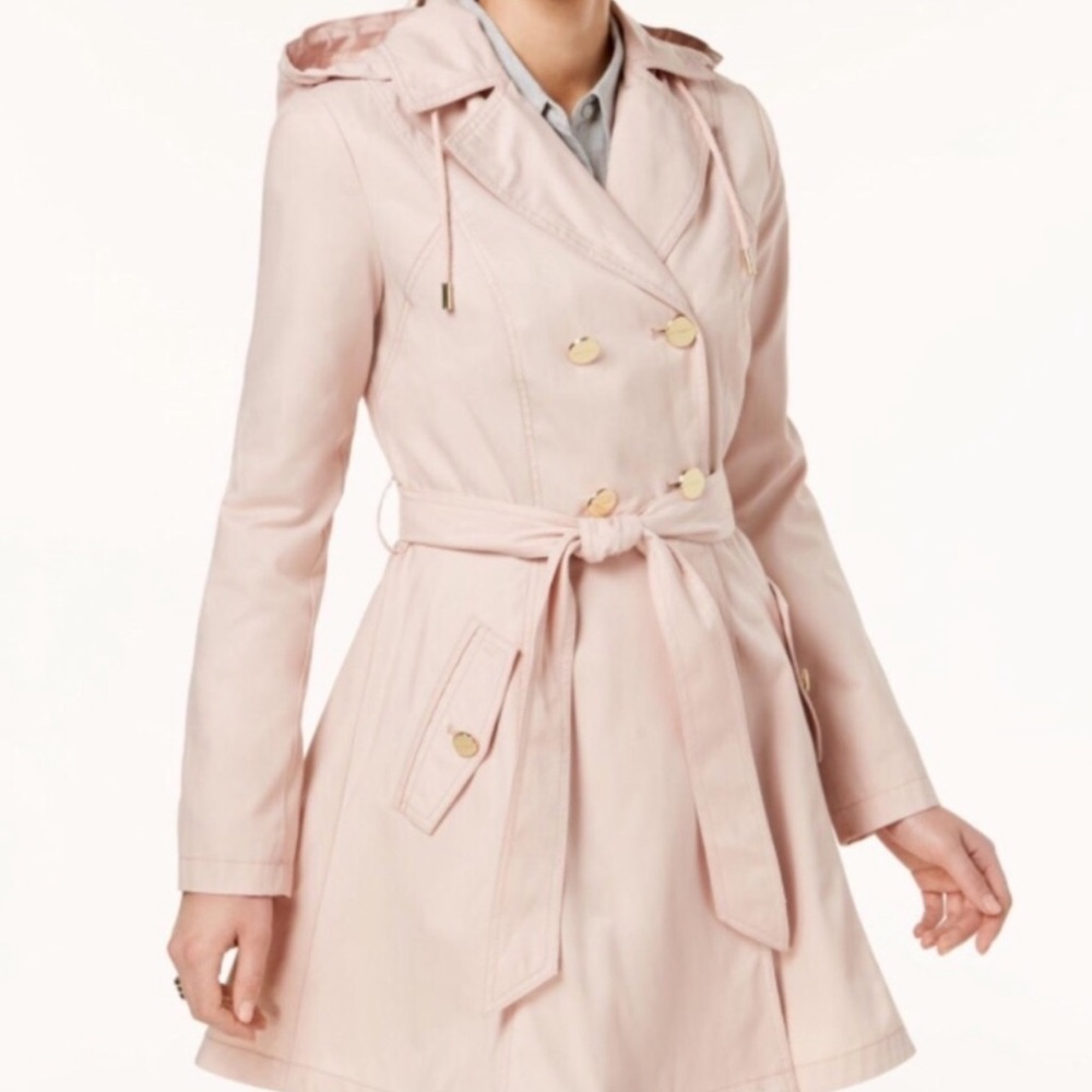 COPY - Laundry Blush pink Trench 😍